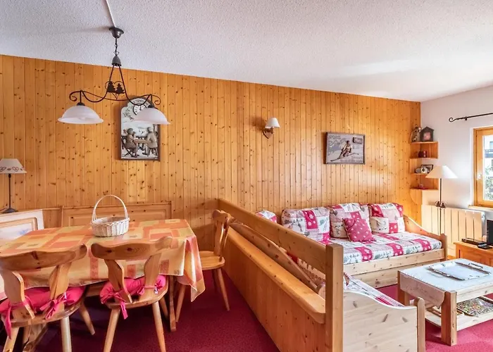 Bright Cocoon With Balcony And View On The Valley كورشوفيل